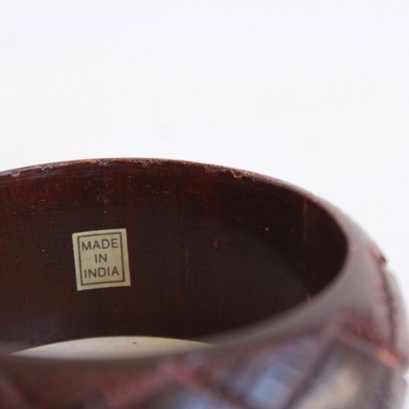Vintage Bangle Bracelet, Brown Wood Carved Stacking Bracelet, Made in India - Picture 5 of 10